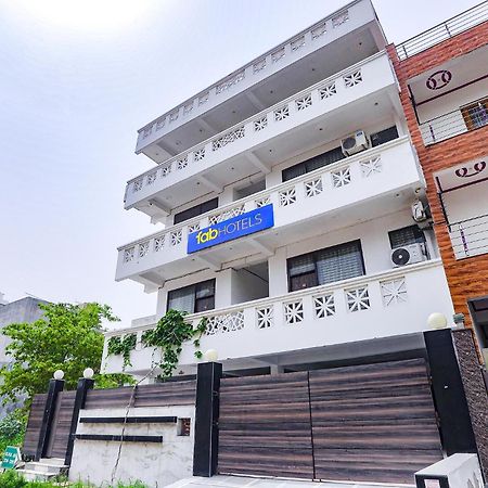 Fabexpress Samira Residency, Near Botanical Garden Hotel Ноида Екстериор снимка